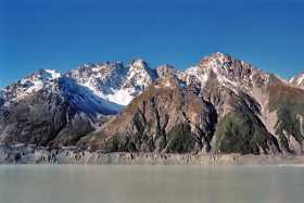 Tasman glacier terminal lake